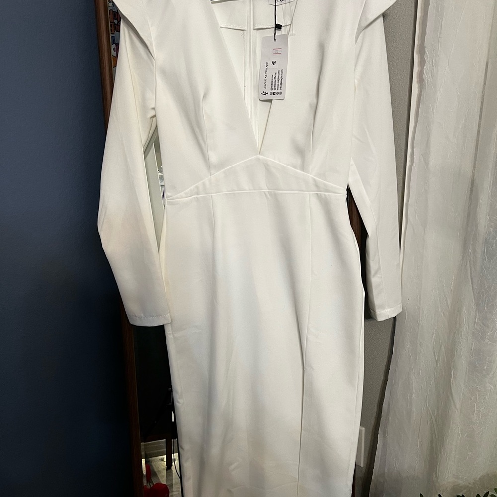 Chic Long Sleeve White Dress